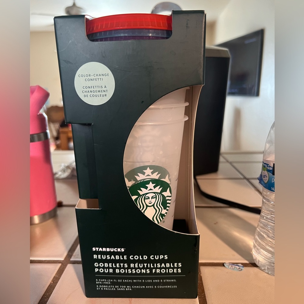 Starbucks reusable color changing cups venti